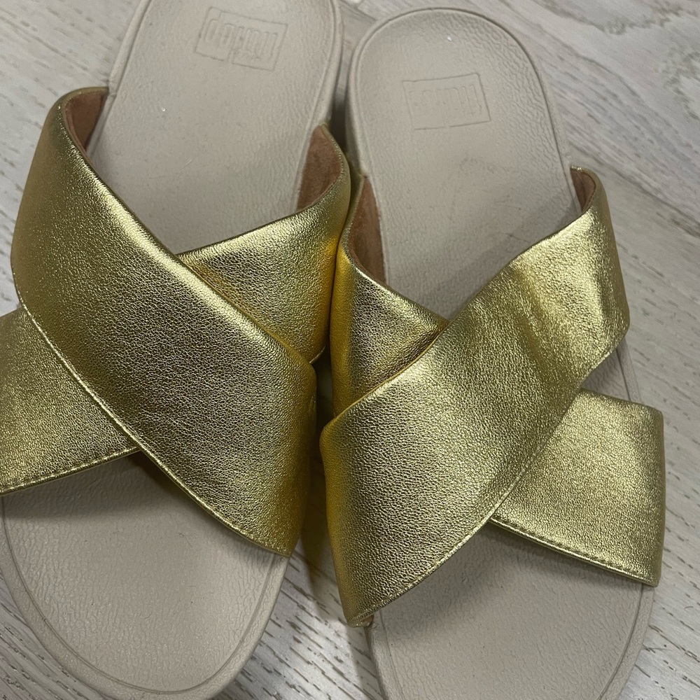 NWOT Fit Flop slides